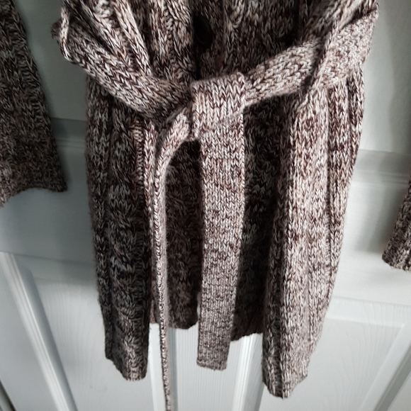 Thick Long Button Up Sweater With Belt - Picture 4 of 6